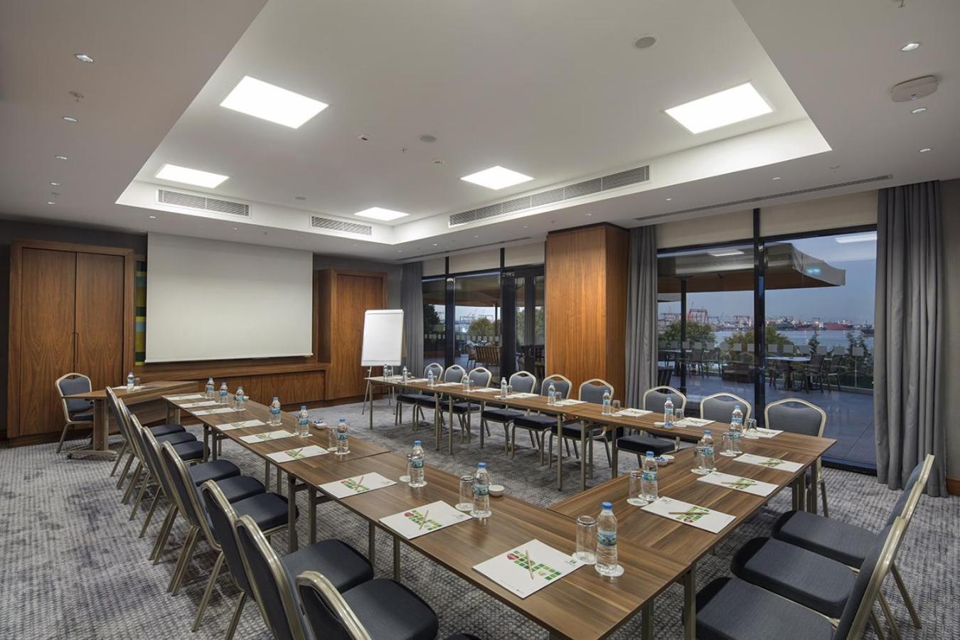 Holiday Inn Istanbul - Tuzla Bay By Ihg Exterior foto